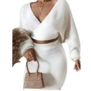 LONG SLEEVE SWEATER TWO PIECE MINI SKIRT