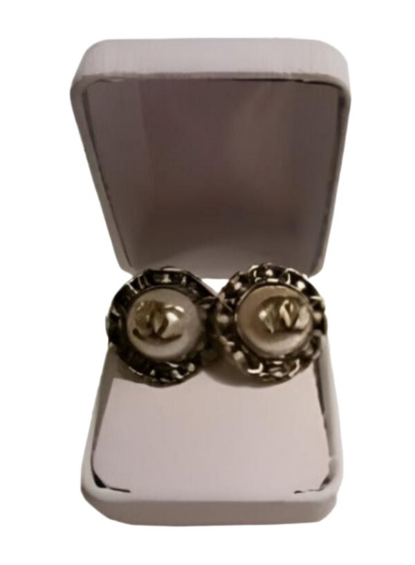 Chic Earrings