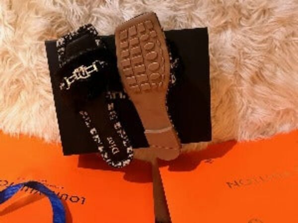 Flat Fur Sandals - Image 3