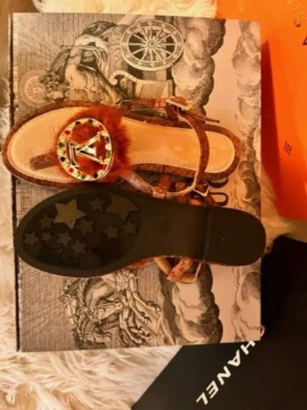 Fashion Women's Flat Slide Sandals - Image 4