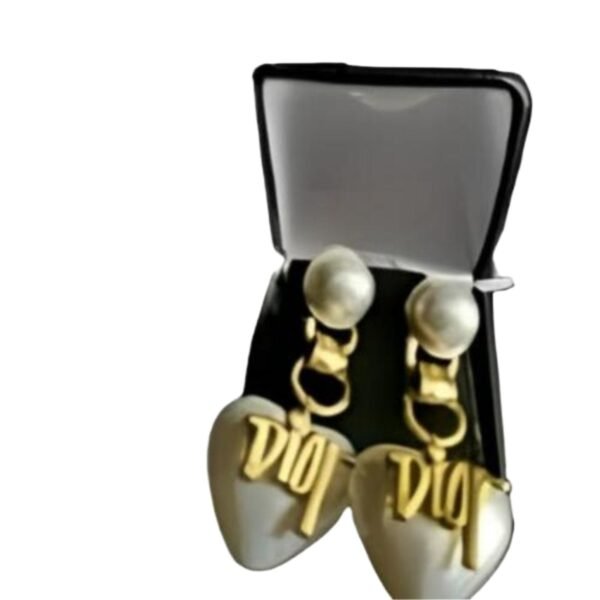 Nice Elegant Heart Shape Earrings for Women's