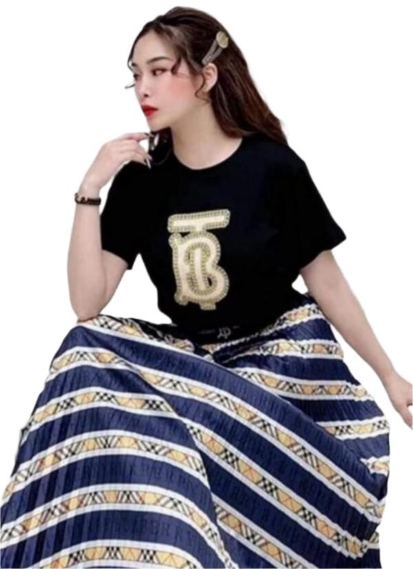 Chic Women's Two Pieces T-shirt & Long Pleated Skirt Sets