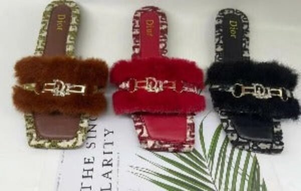Flat Fur Sandals - Image 4