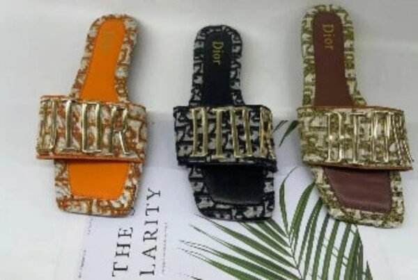 Fashion Women's Flat Sandals - Image 2